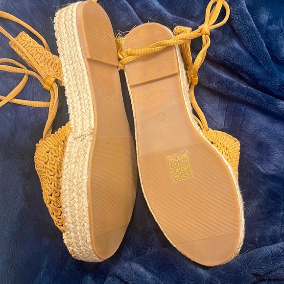 Womens lace up espadrilles - Picture 2 of 3